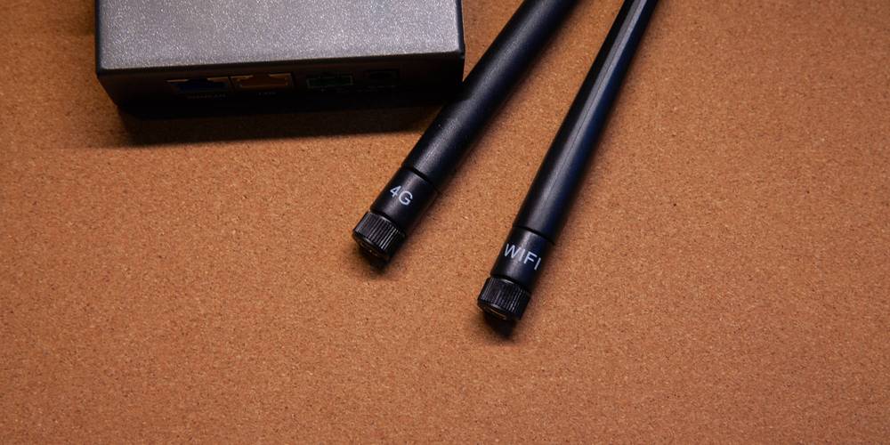蒲公英r300a工业级4g全网通路由器的设计,可以满足在户外环境工厂工地